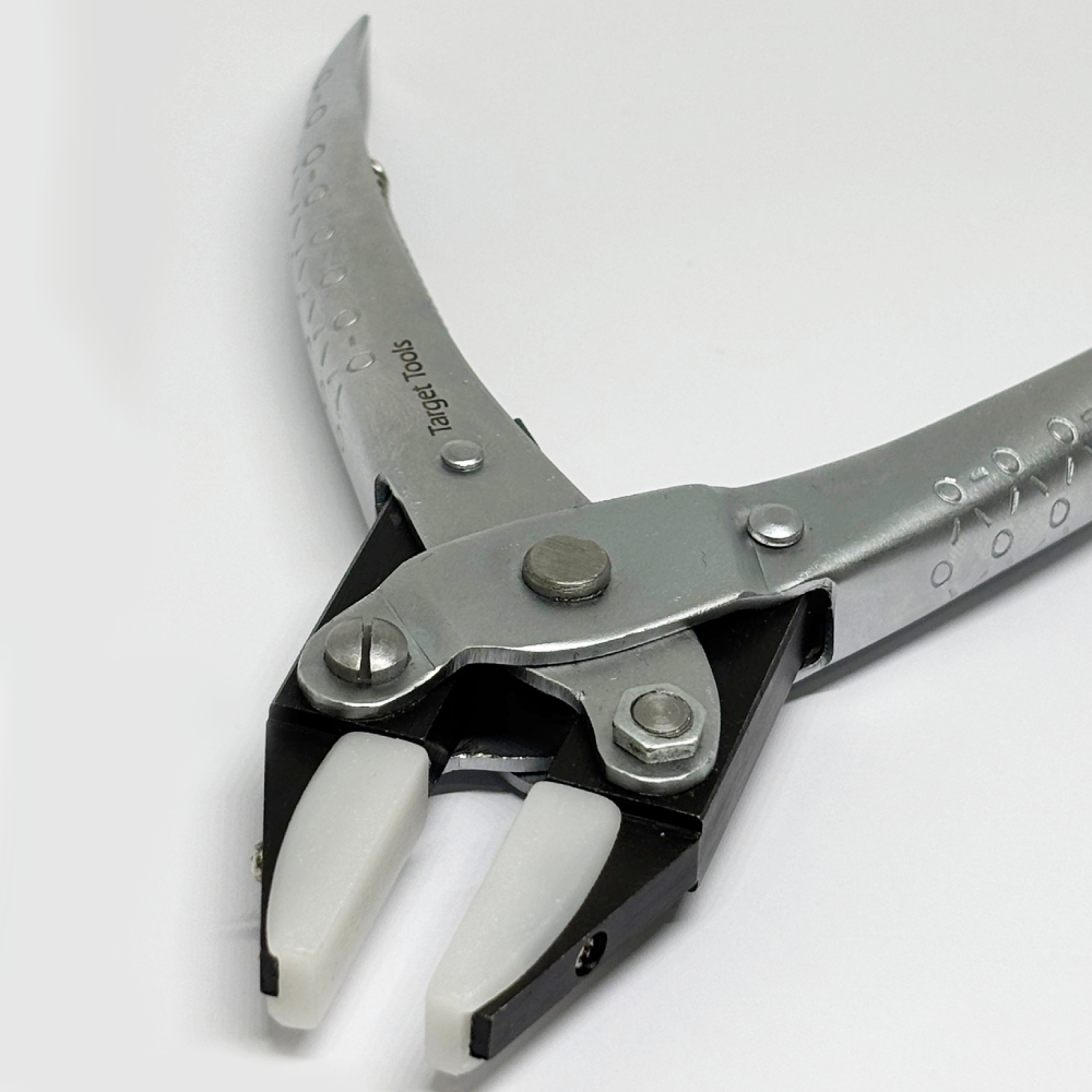 Imagem de Alicate Paralelo Plano Nylon 140